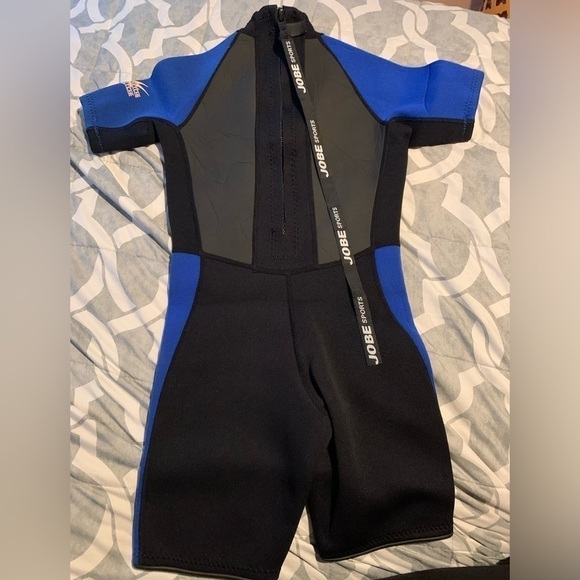 Jobe wetsuit for surfing! KidsBlack with blue details Back zipper Size 10 Unisex - Picture 5 of 5